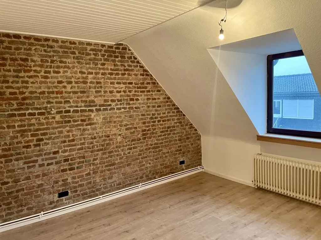 Dachgeschosswohnung in Solingen, Bild 2